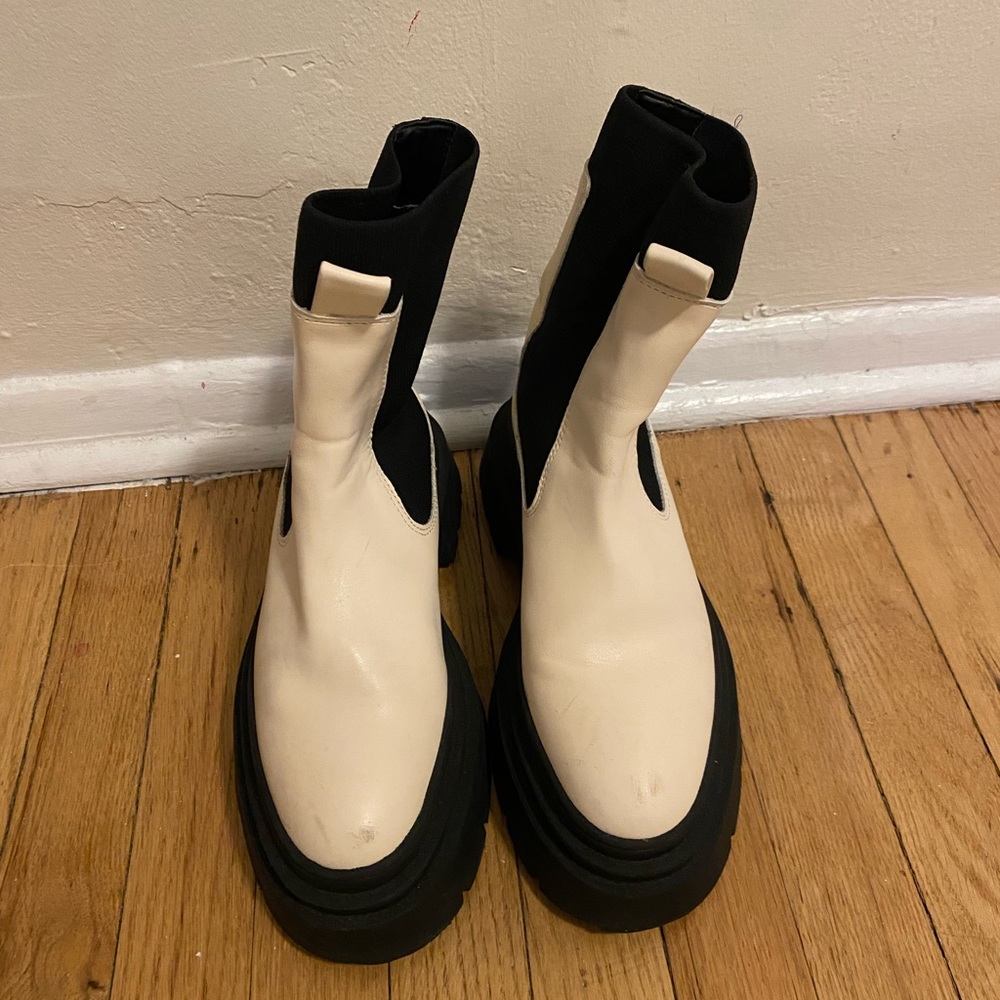 Boots - Picture 2 of 3